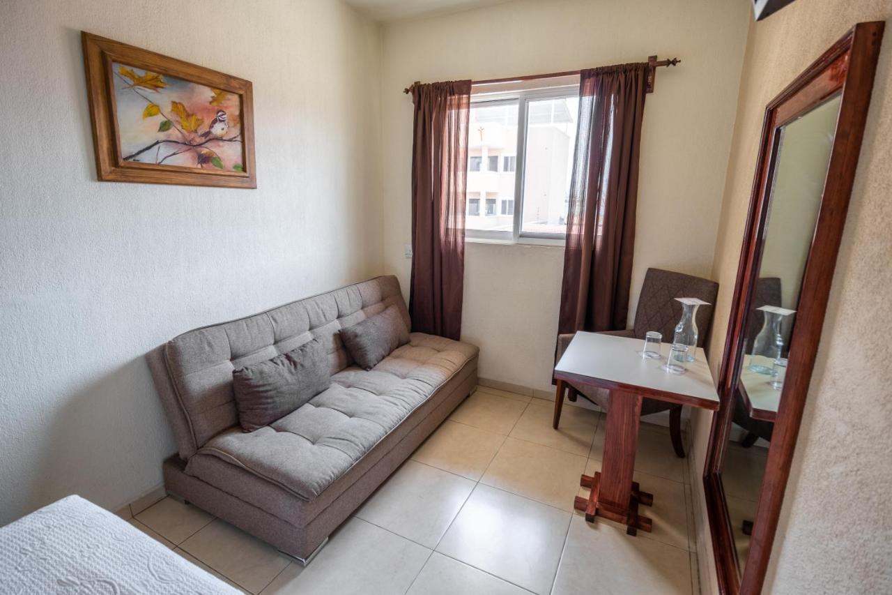 Hotel Casa Garatusa Yuriria Exteriör bild