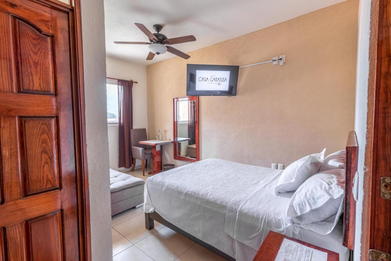 Hotel Casa Garatusa Yuriria Exteriör bild