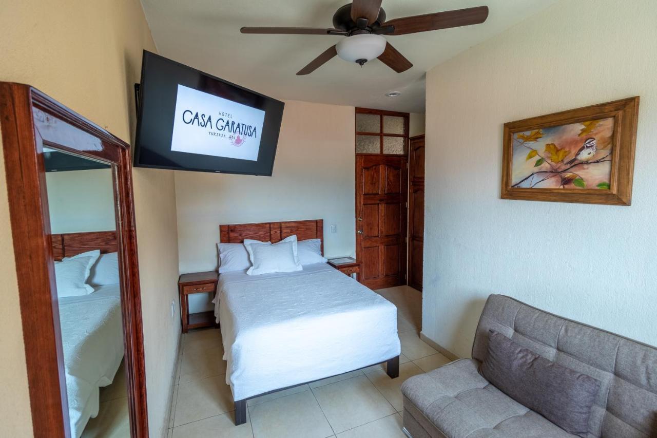 Hotel Casa Garatusa Yuriria Exteriör bild